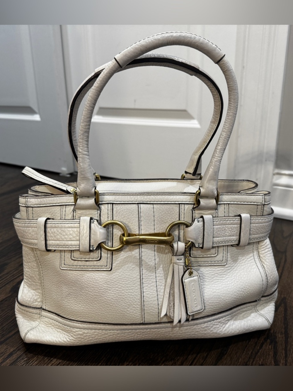 Vintage COACH • Pebbled Off White Ecru Gold Leather Tassel Handbag Purse